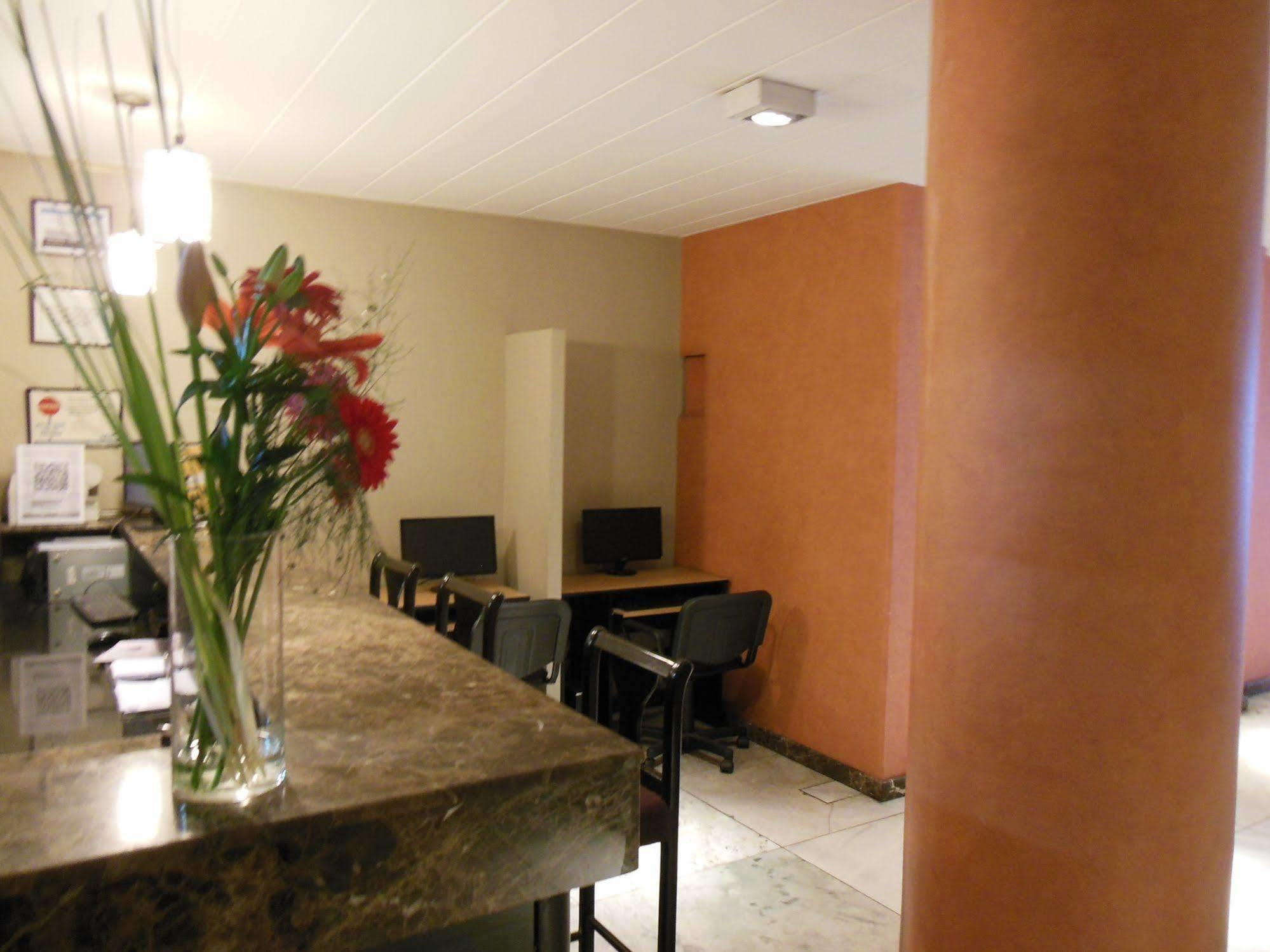 Hotel Impala บัวโนสไอเรส ภายนอก รูปภาพ