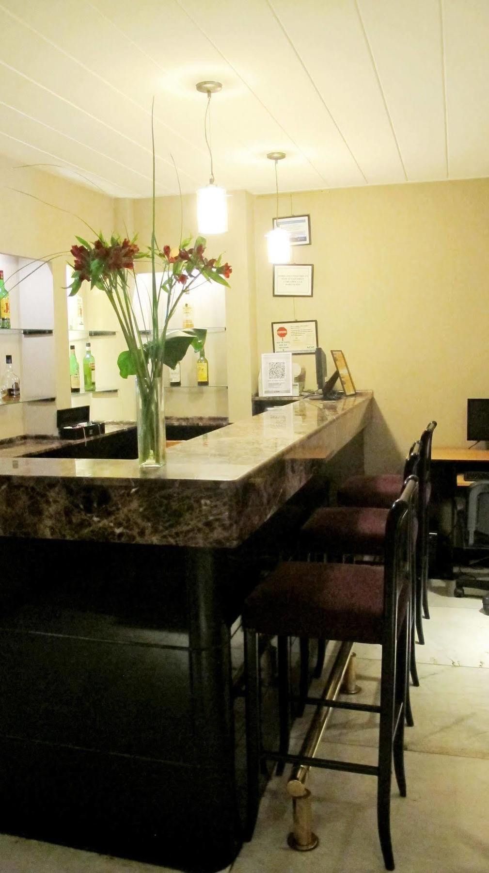 Hotel Impala บัวโนสไอเรส ภายนอก รูปภาพ